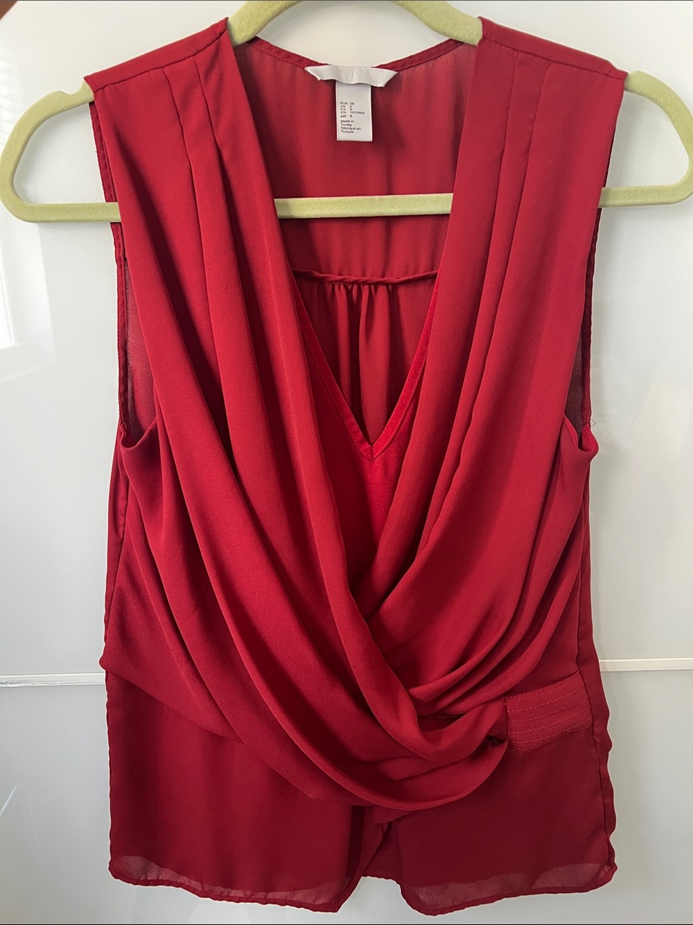 H&M Draped Sleeveless Blouse in Rust Red